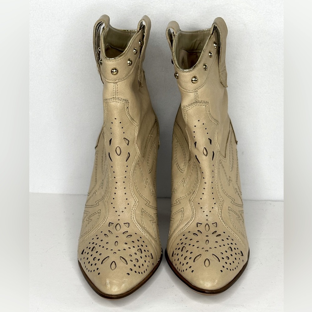 Carrlos Santana Spur‎ Beige Leather Western Studded Ankle Boots Cone Heel 9.5